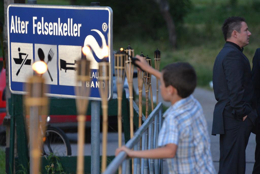 فندق ناومبورغفي  Gasthof Alter Felsenkeller المظهر الخارجي الصورة